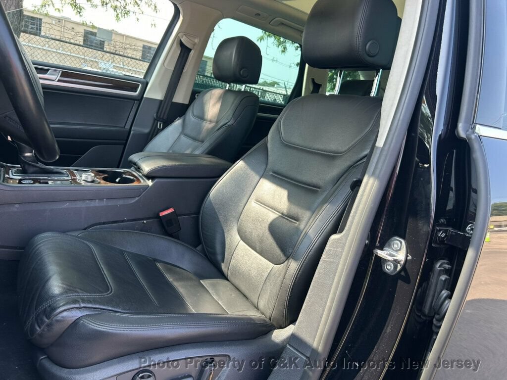 Used 2015 Volkswagen Touareg VR6 AWD/4WD image 18