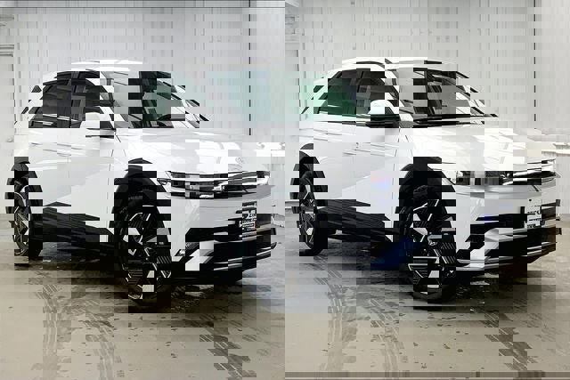 Used 2025 Hyundai Ioniq 5 SE image 1