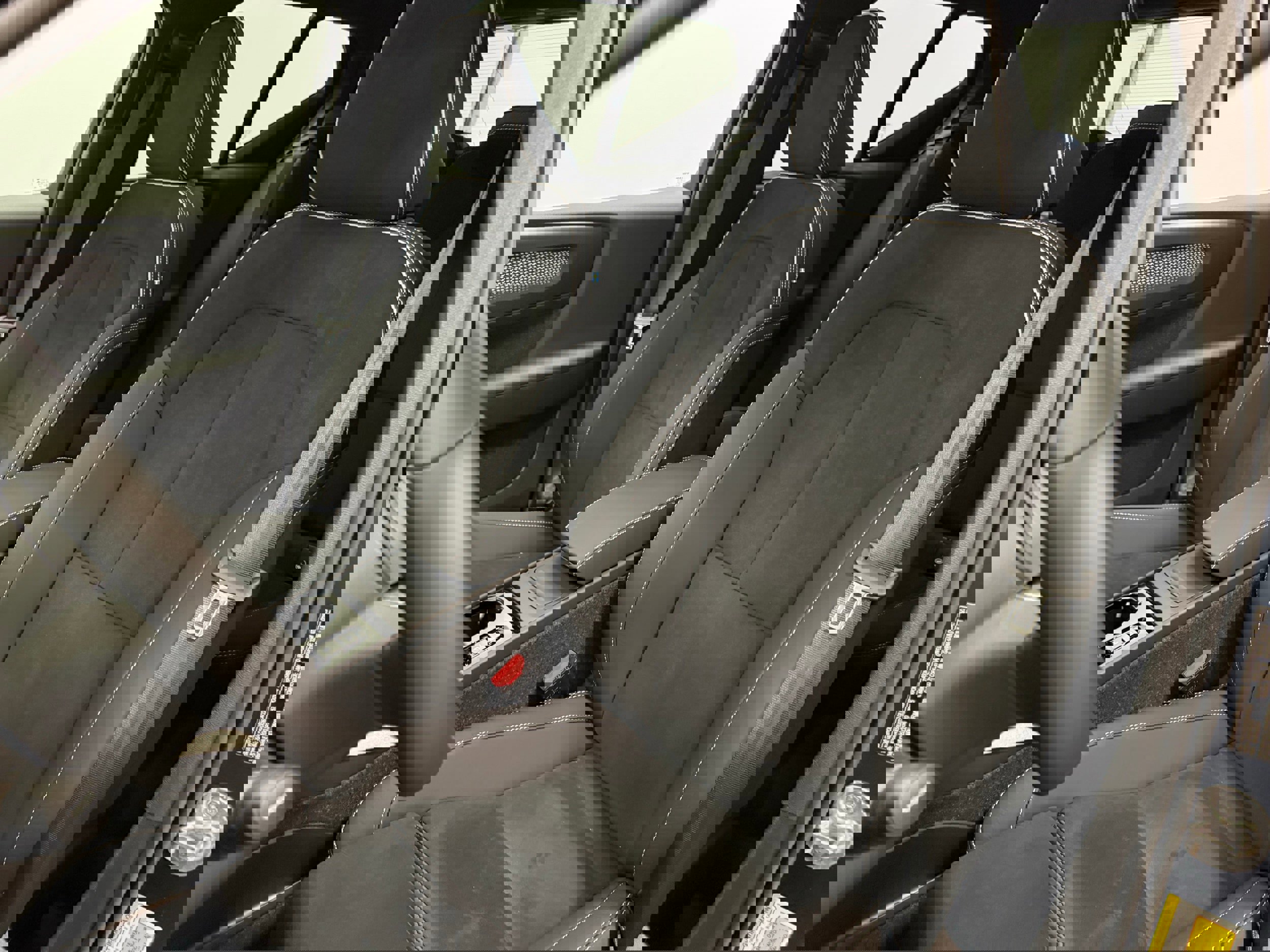 New 2026 Volvo XC40 B5 Ultra w/ Protection Package Premier image 19