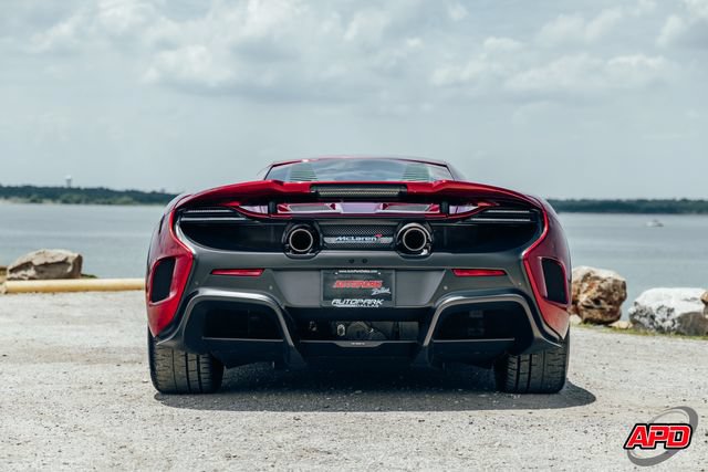 Used 2016 McLaren 675LT Coupe RWD image 17