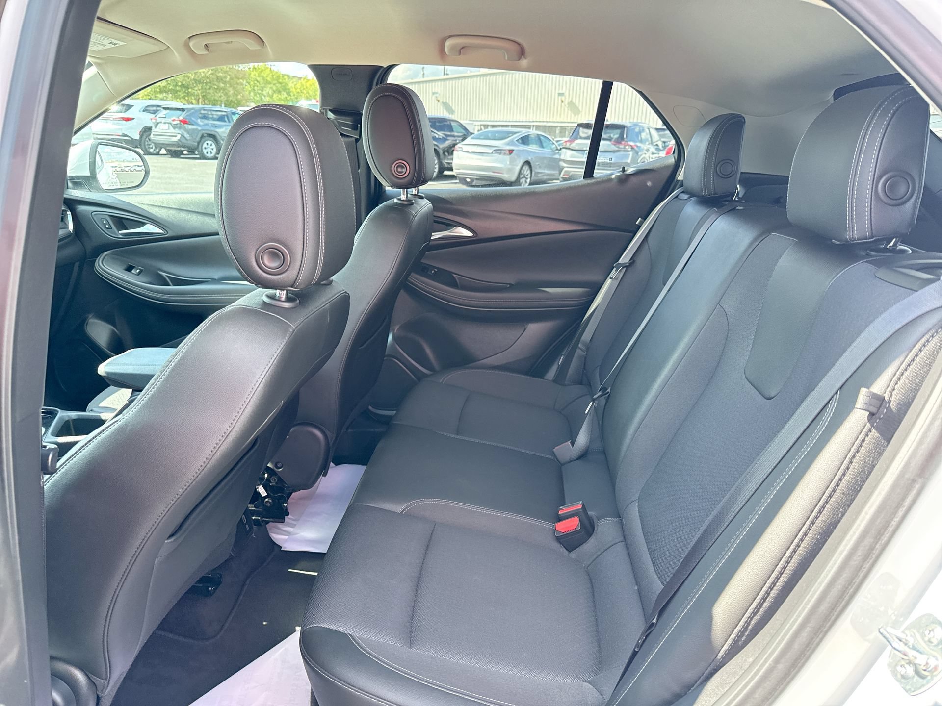 Used 2025 Buick Encore GX Preferred FWD image 23