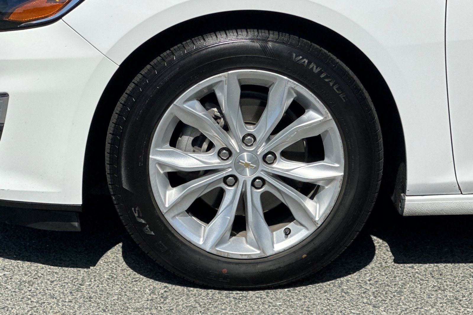 Used 2024 Chevrolet Malibu LT FWD image 25