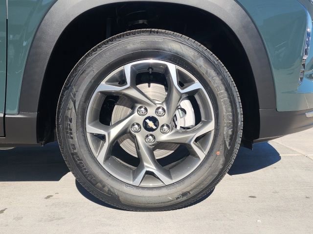 New 2026 Chevrolet Trax LT w/ Driver Confidence Package image 16