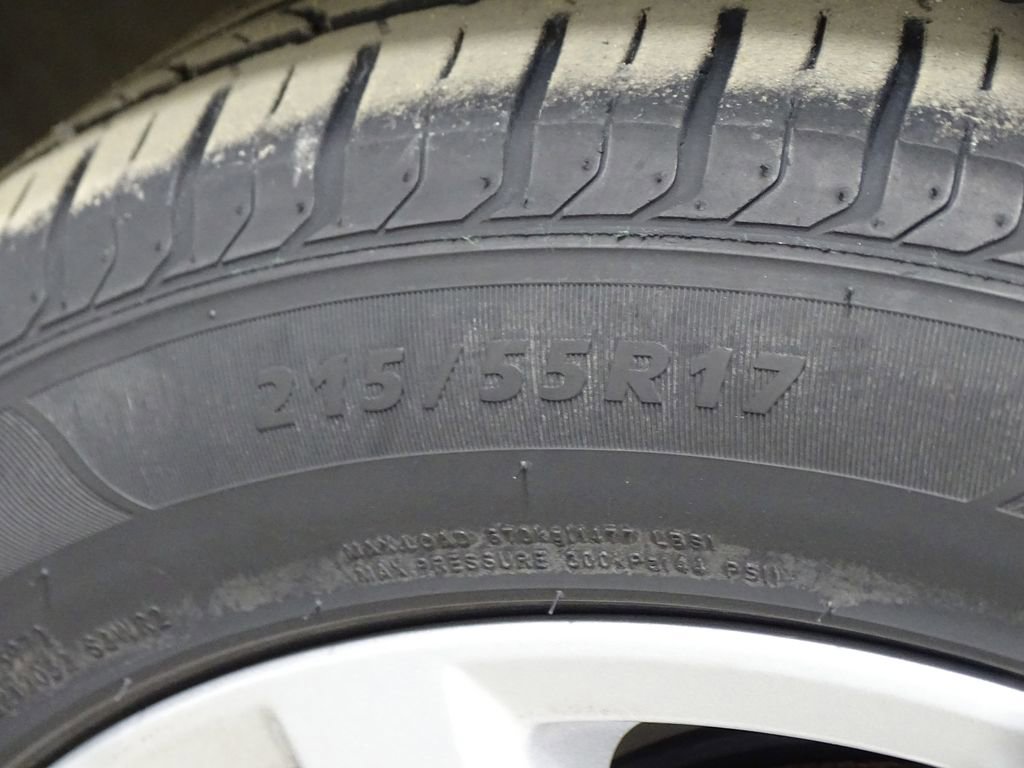 Used 2022 Toyota Camry LE image 38