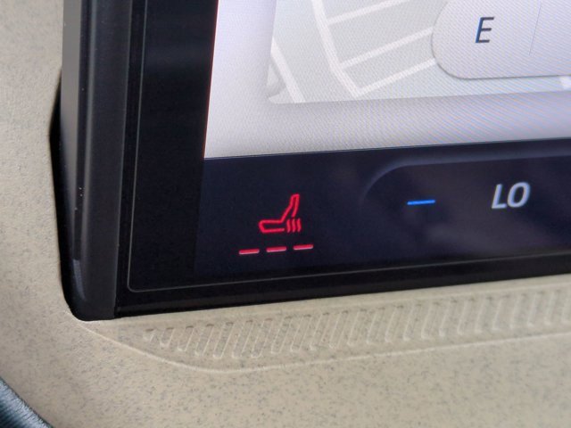 Used 2025 Ford Maverick Lariat image 24