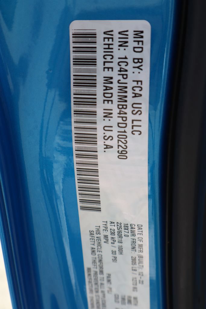 Used 2023 Jeep Cherokee Altitude Lux AWD/4WD image 32