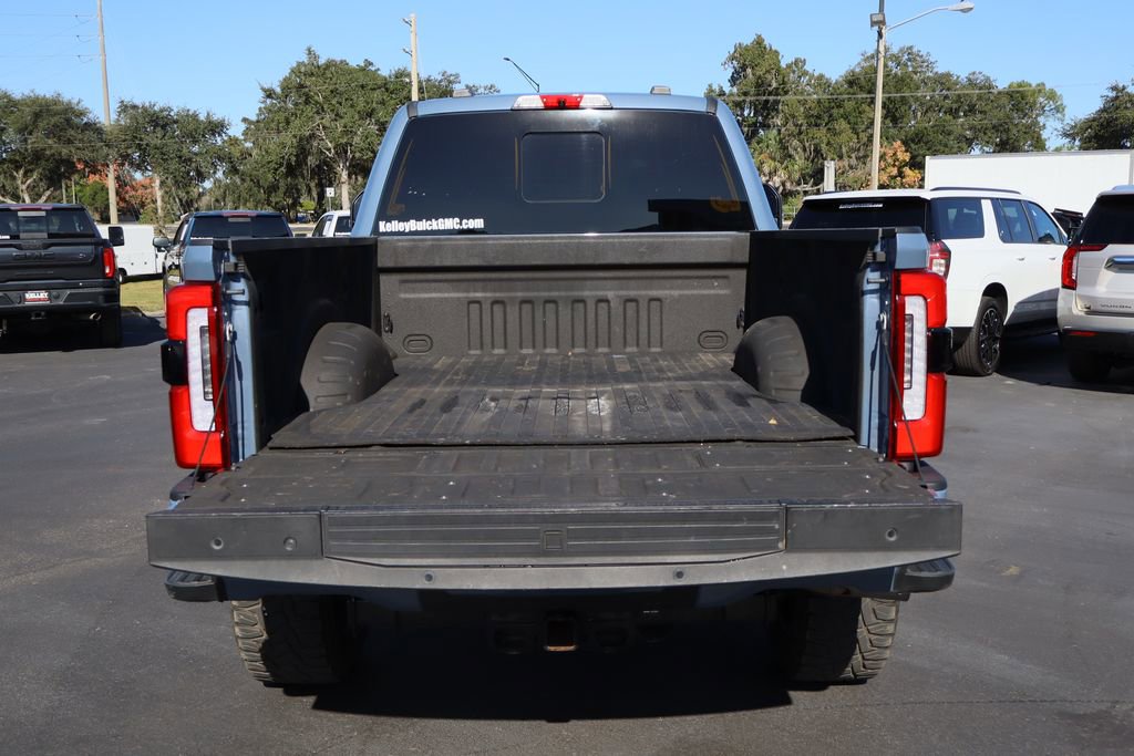 Used 2023 Ford F350 Platinum w/ FX4 Off-Road Package image 29