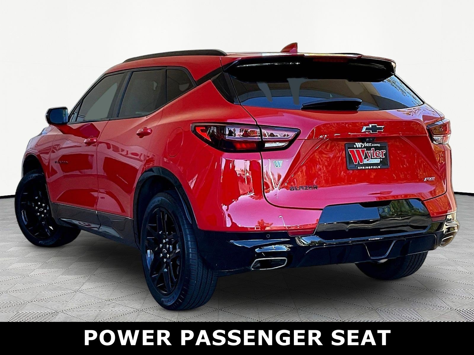 Used 2023 Chevrolet Blazer RS w/ Driver Confidence II Package FWD image 4