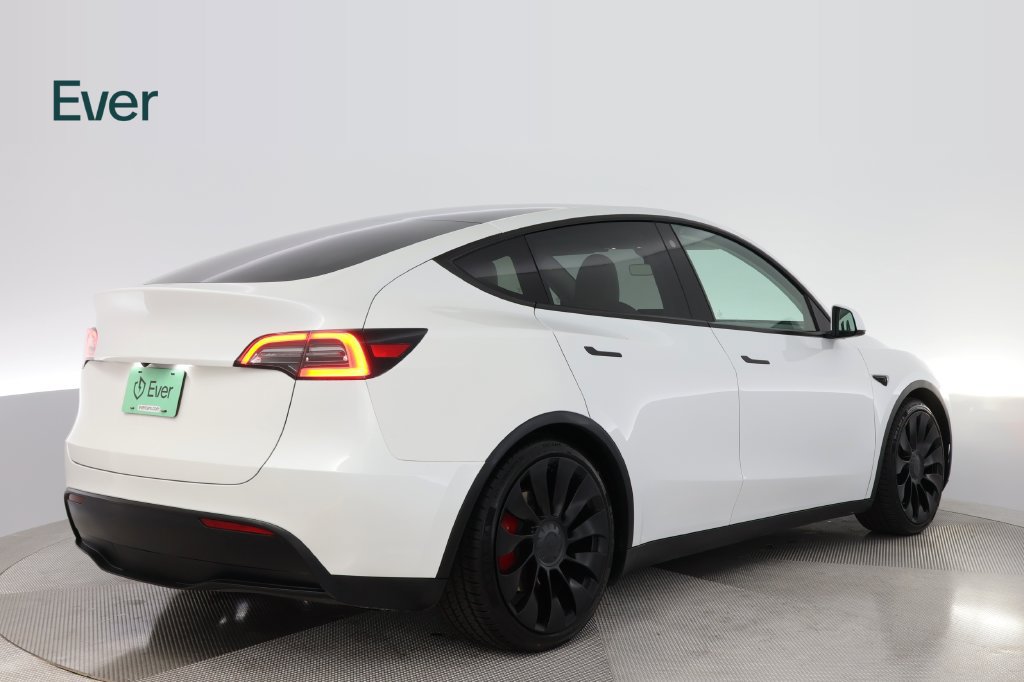 Used 2023 Tesla Model Y Performance AWD/4WD image 3