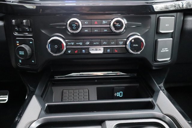 New 2026 Ford F250 Lariat w/ Black Appearance Package image 10