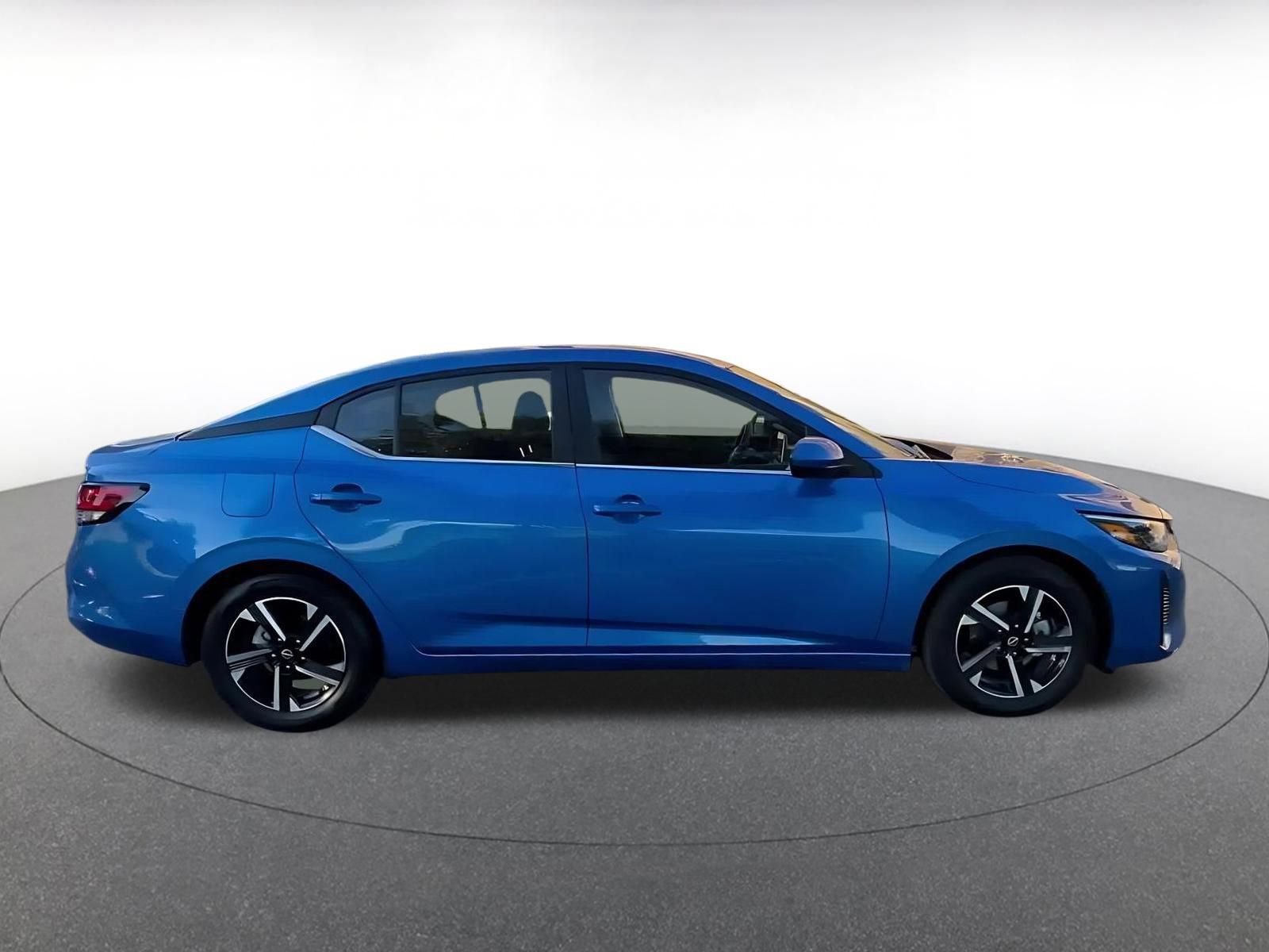 Used 2025 Nissan Sentra SV image 16