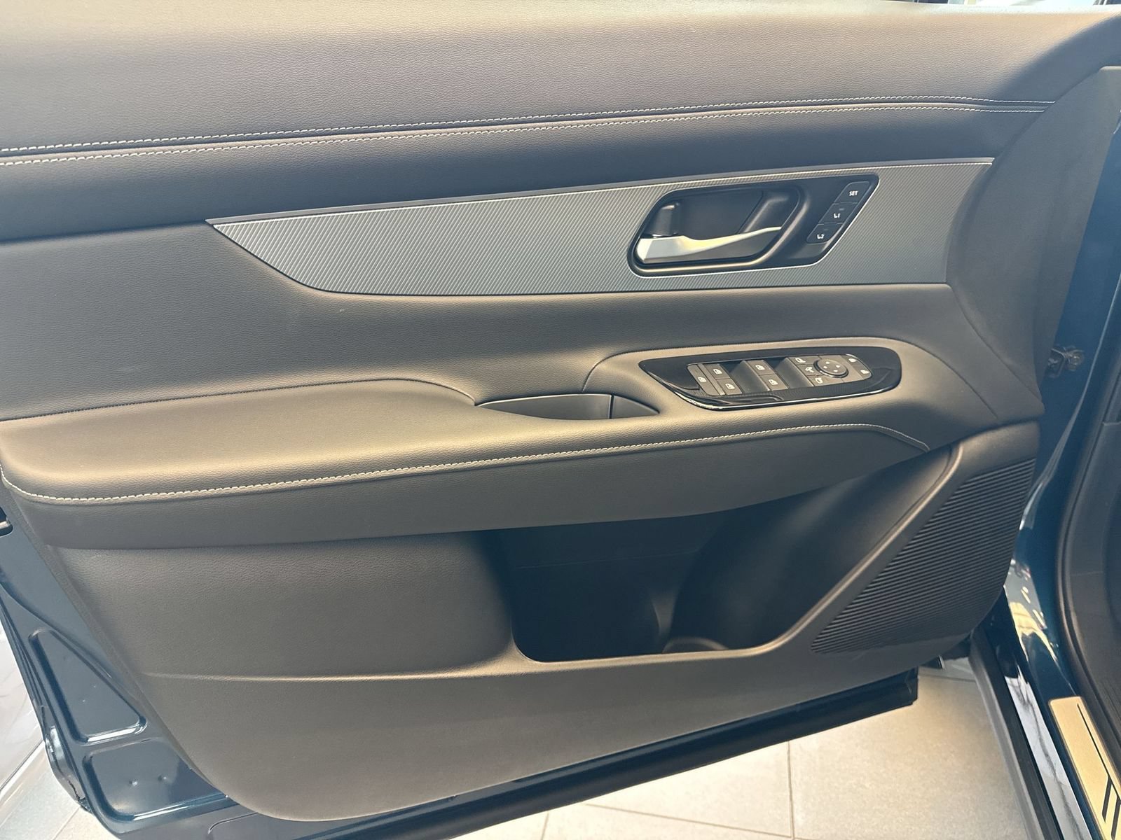 New 2027 Nissan Murano Platinum w/ Cargo Package AWD/4WD image 19