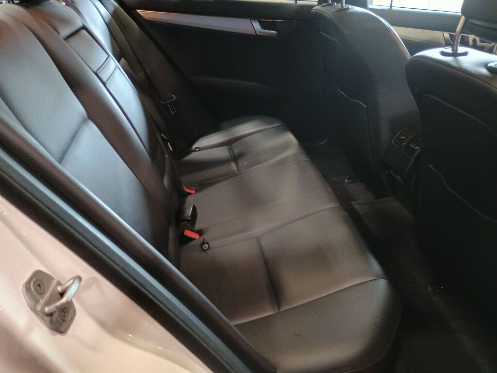 Used 2014 Mercedes-Benz C 300 Sport image 20