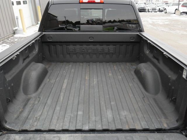 Used 2018 Chevrolet Silverado 1500 LTZ Z71 w/ Realtree Edition image 11