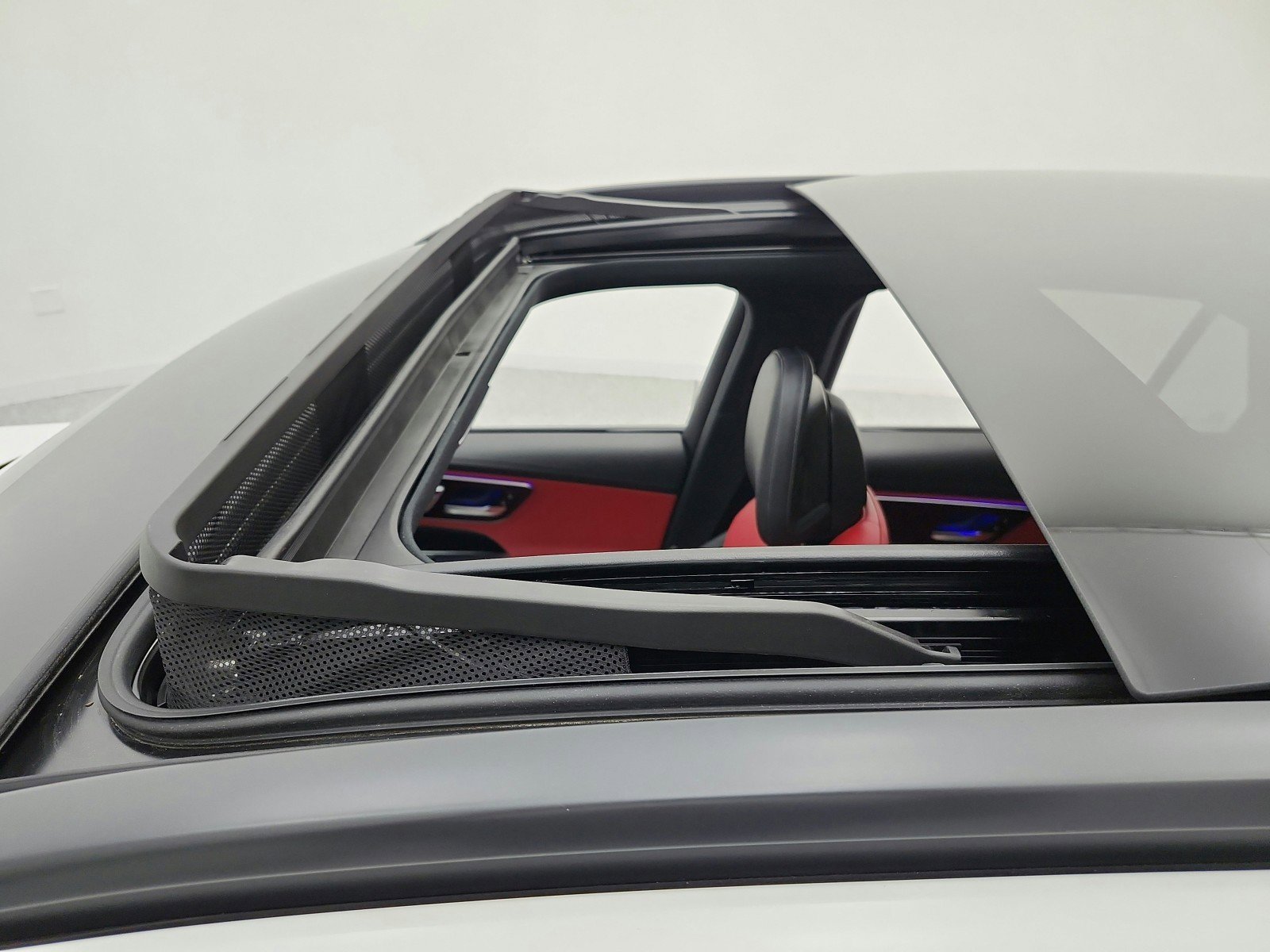 Used 2024 Mercedes-Benz GLC 43 AMG 4MATIC image 14