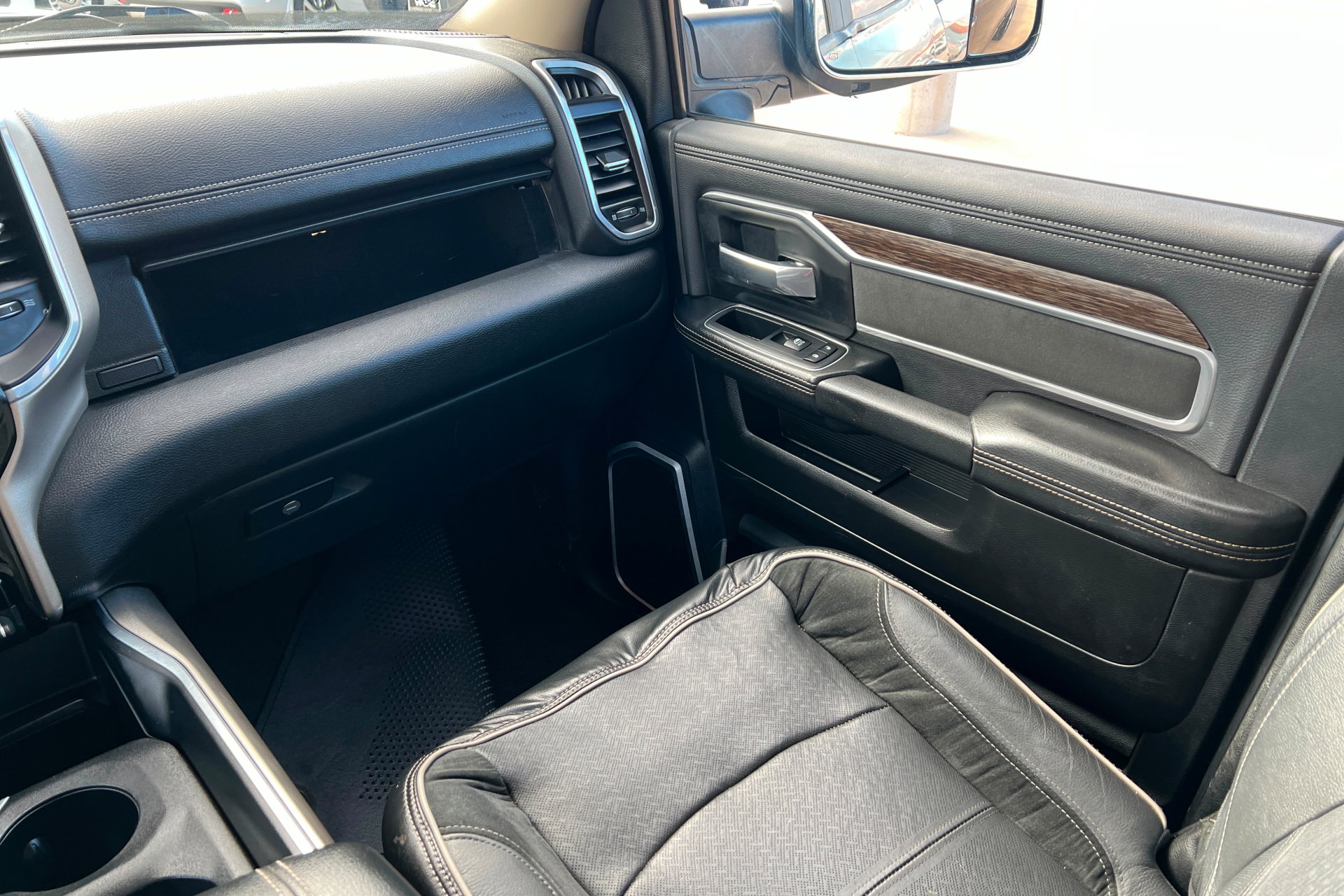 Used 2020 RAM 2500 Laramie image 10