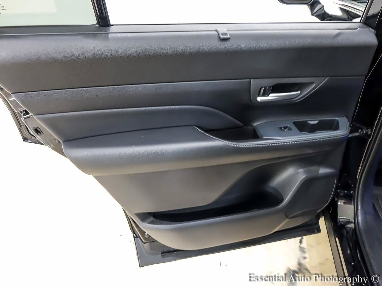 Used 2025 Toyota Grand Highlander AWD image 28