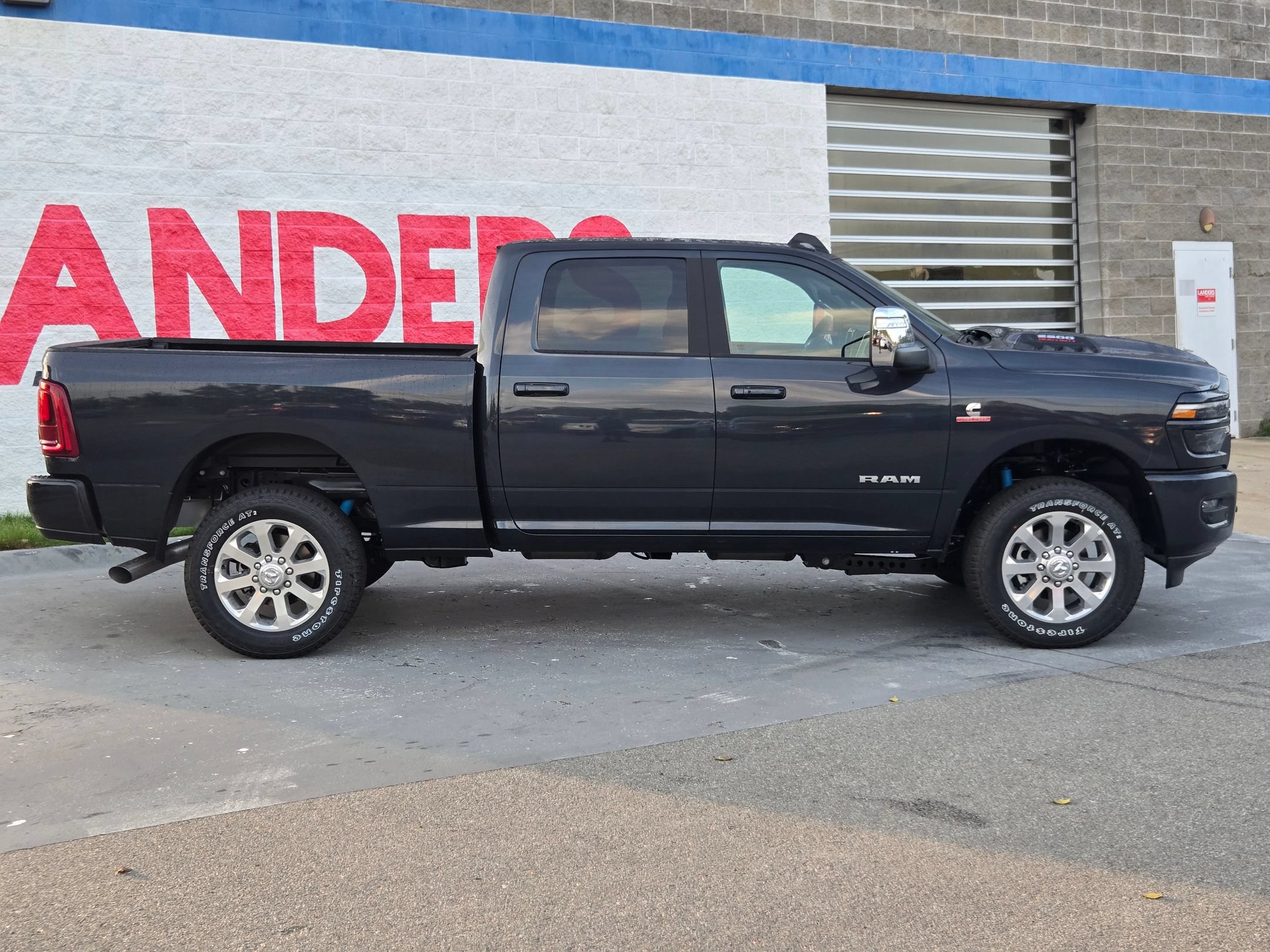 New 2026 RAM 2500 Laramie w/ Sport Appearance Package AWD/4WD image 8