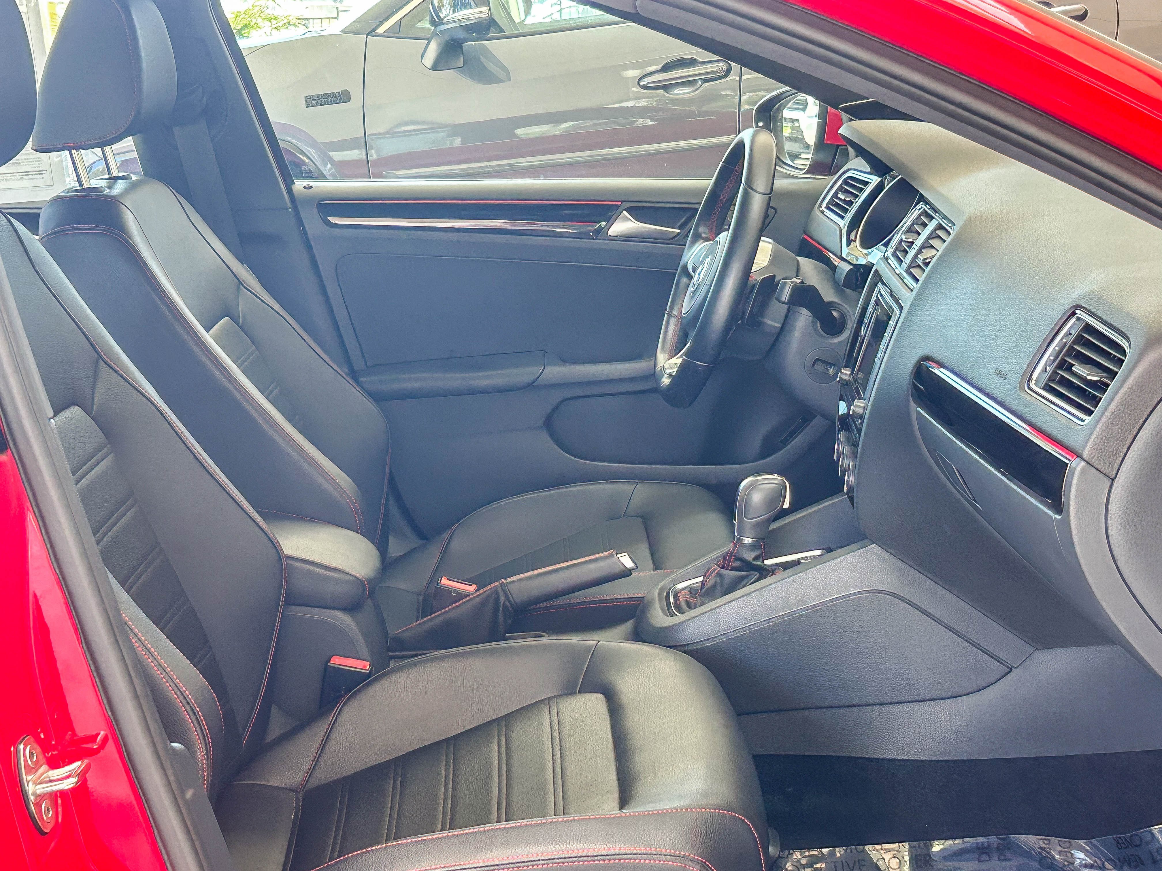 Used 2017 Volkswagen Jetta GLI FWD image 16