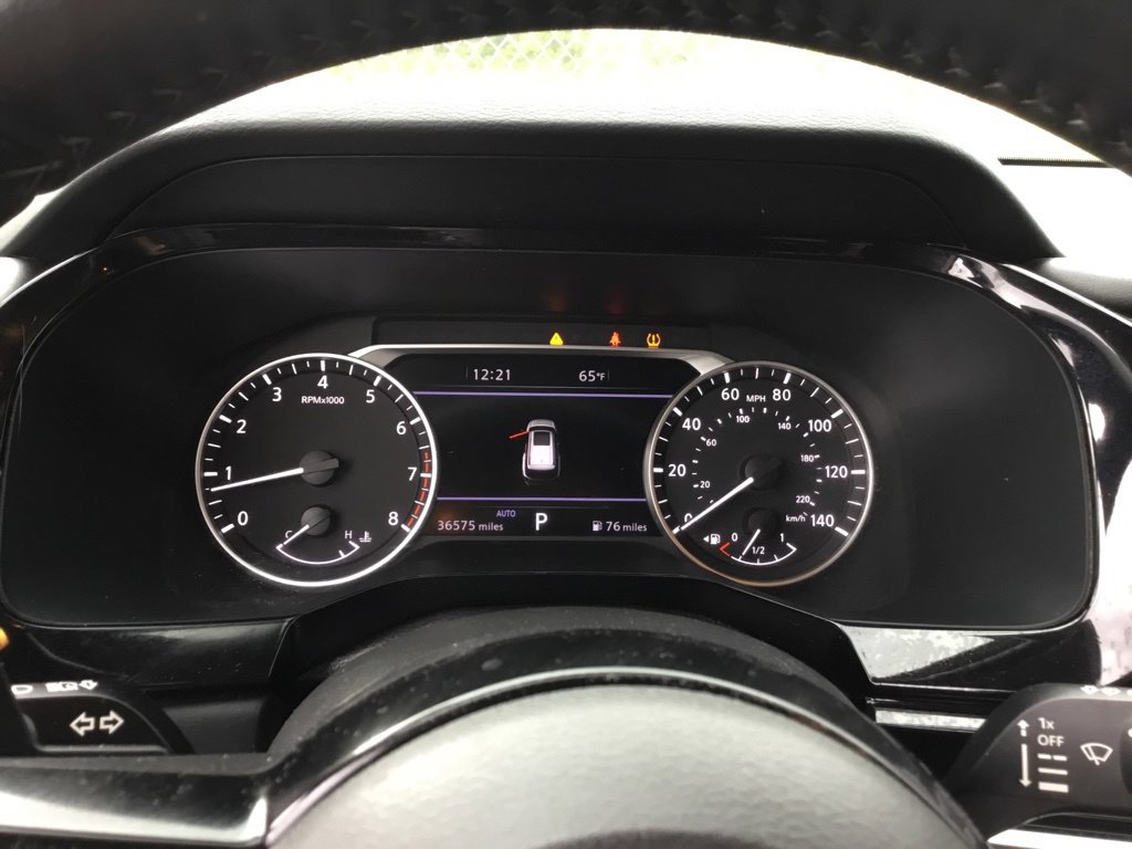 Used 2023 Nissan Pathfinder SL AWD/4WD image 11