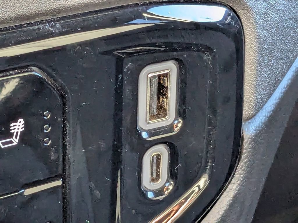 Used 2025 Chevrolet Silverado 1500 LT image 24