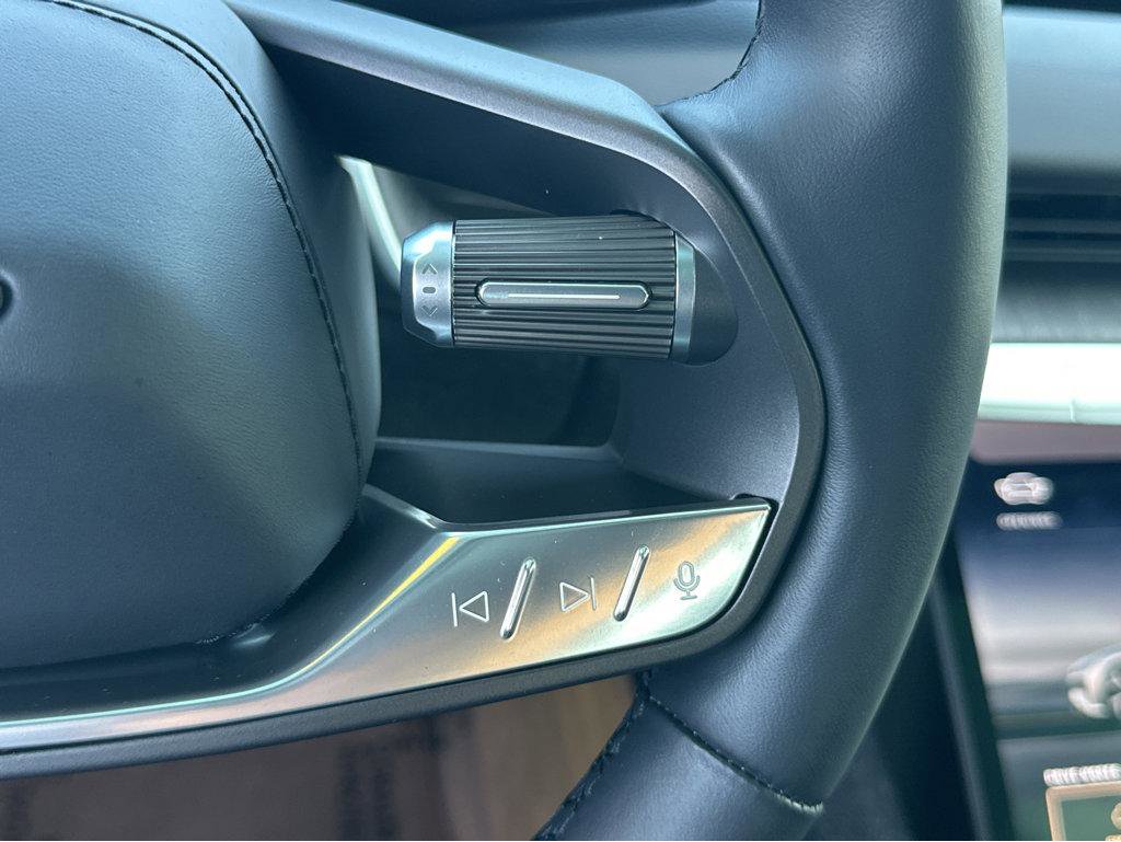 Used 2023 Lucid Air Touring image 23