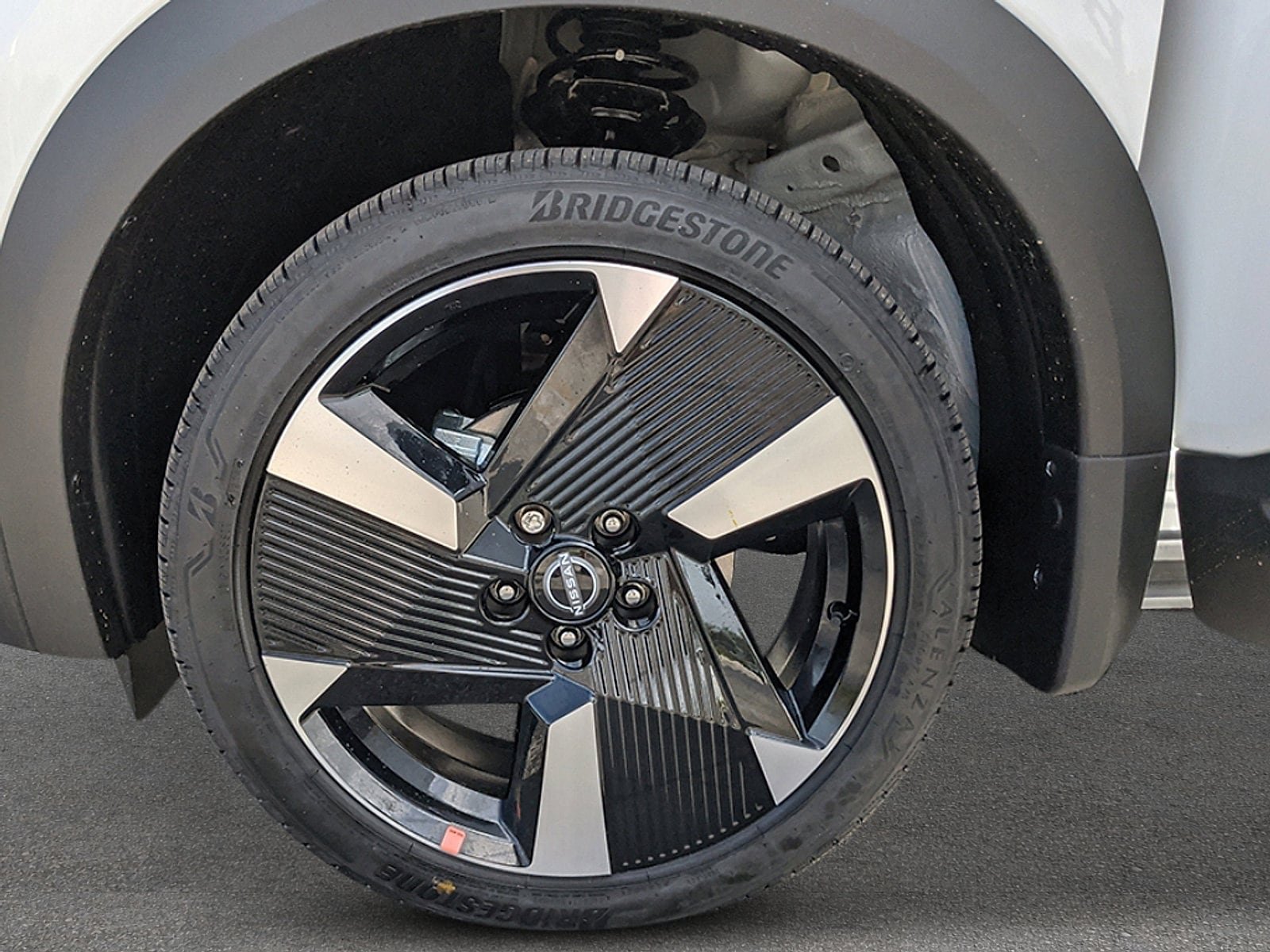 New 2026 Nissan Kicks SR w/ Cold Weather Package AWD/4WD image 10