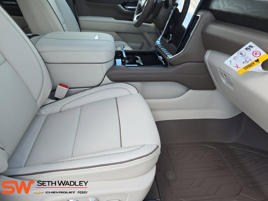 New 2026 GMC Yukon Denali w/ Denali Reserve Package AWD/4WD image 10