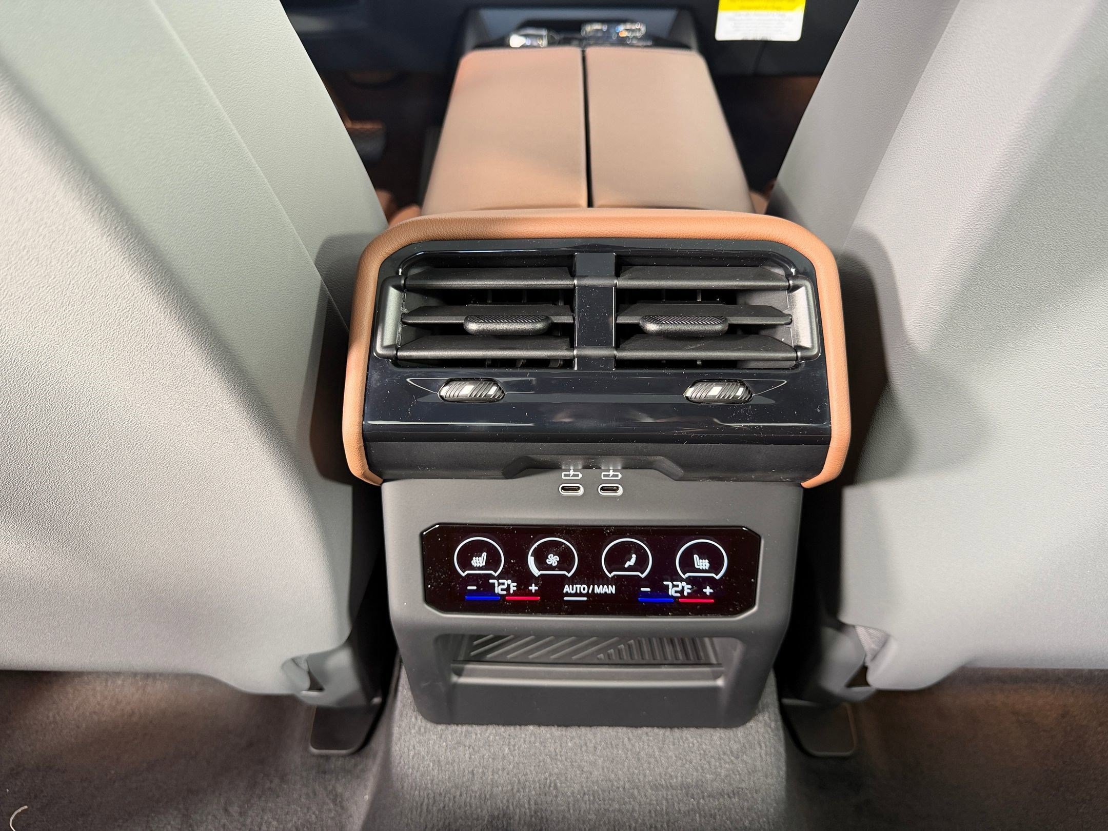 Used 2027 BMW 530i w/ Executive Package RWD image 30