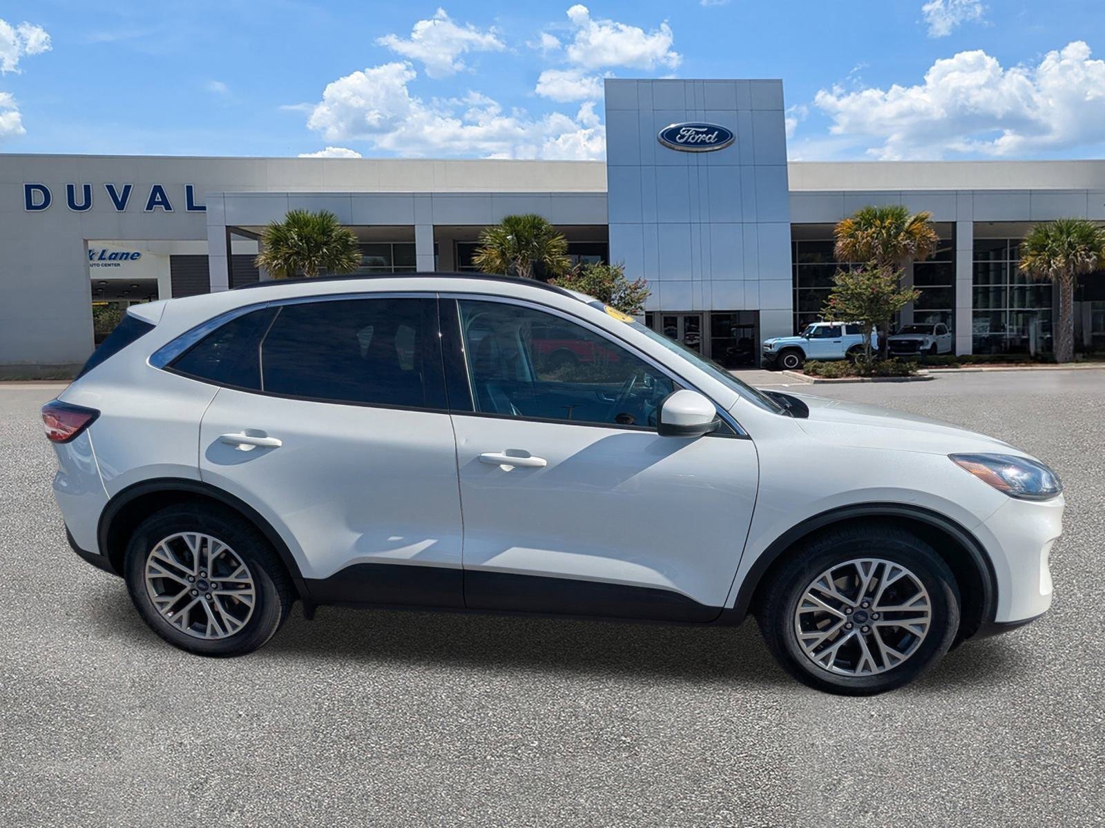 Used 2022 Ford Escape SEL w/ Technology Package image 3