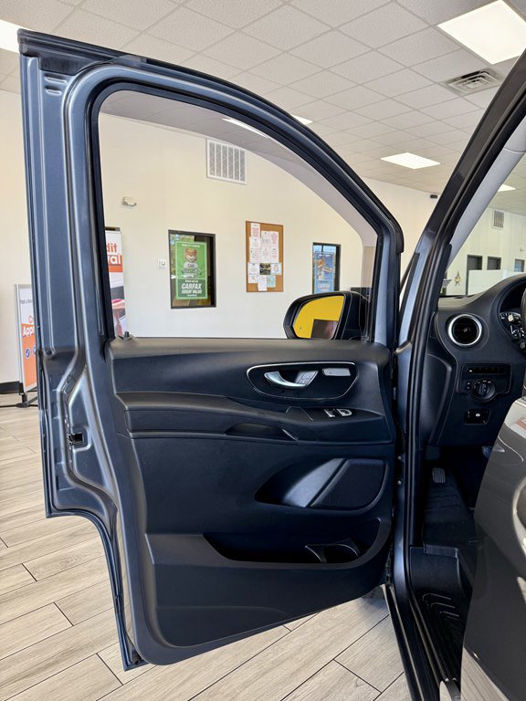 Used 2016 Mercedes-Benz Metris Passenger image 15