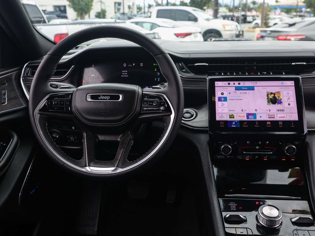 Used 2024 Jeep Grand Cherokee Overland w/ Luxury Tech Group IV image 22