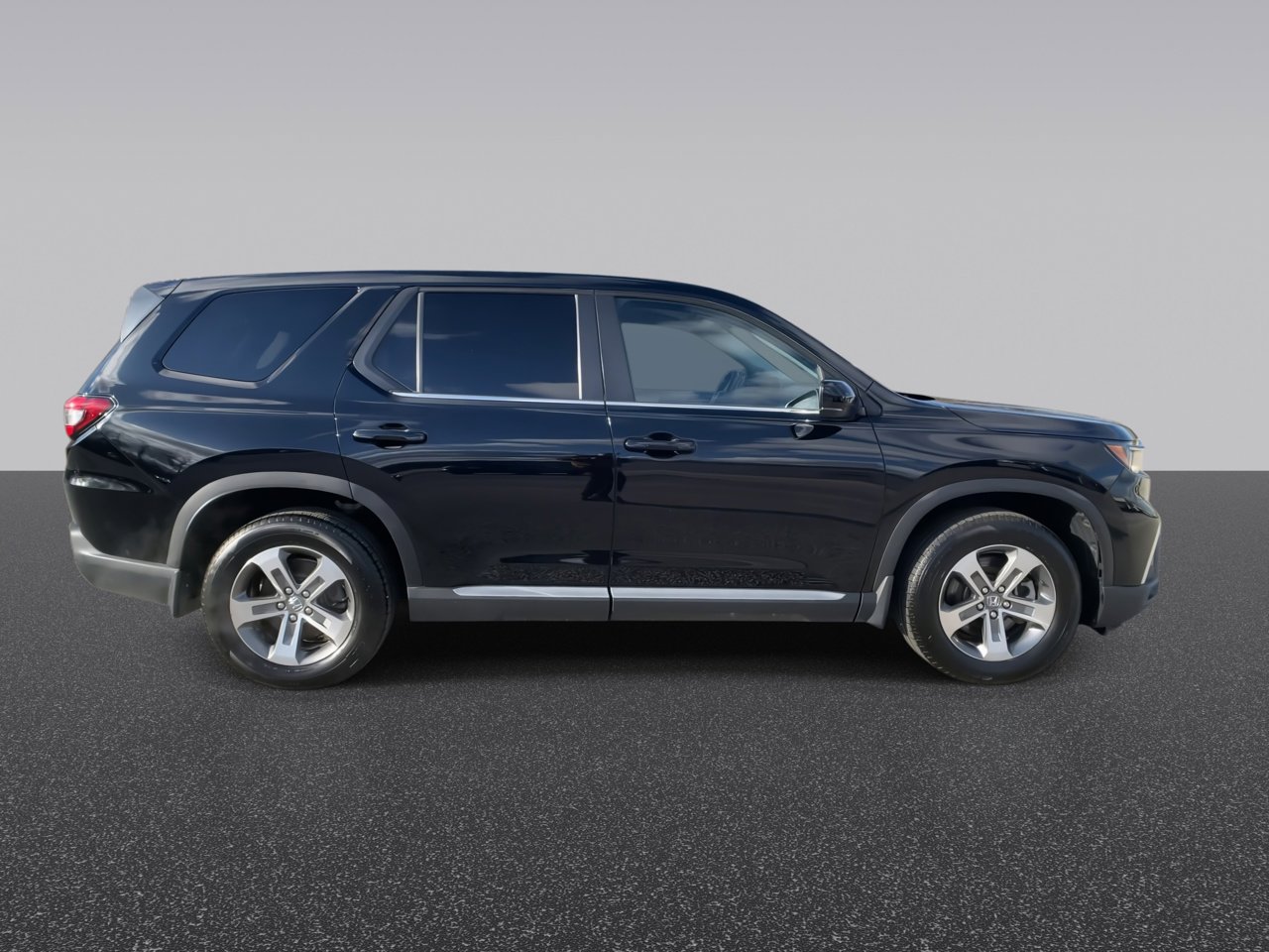 Used 2024 Honda Pilot EX-L image 10