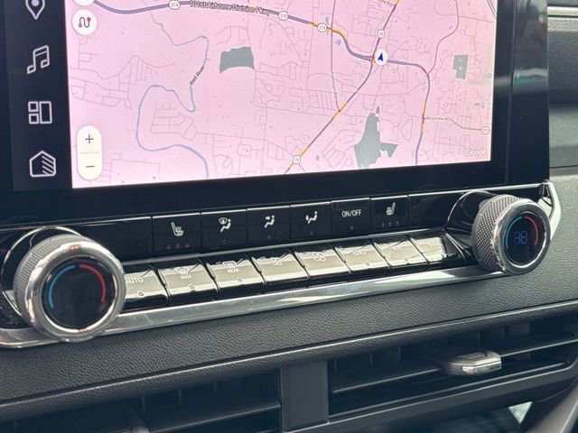 Used 2025 Chevrolet Colorado Trail Boss image 14