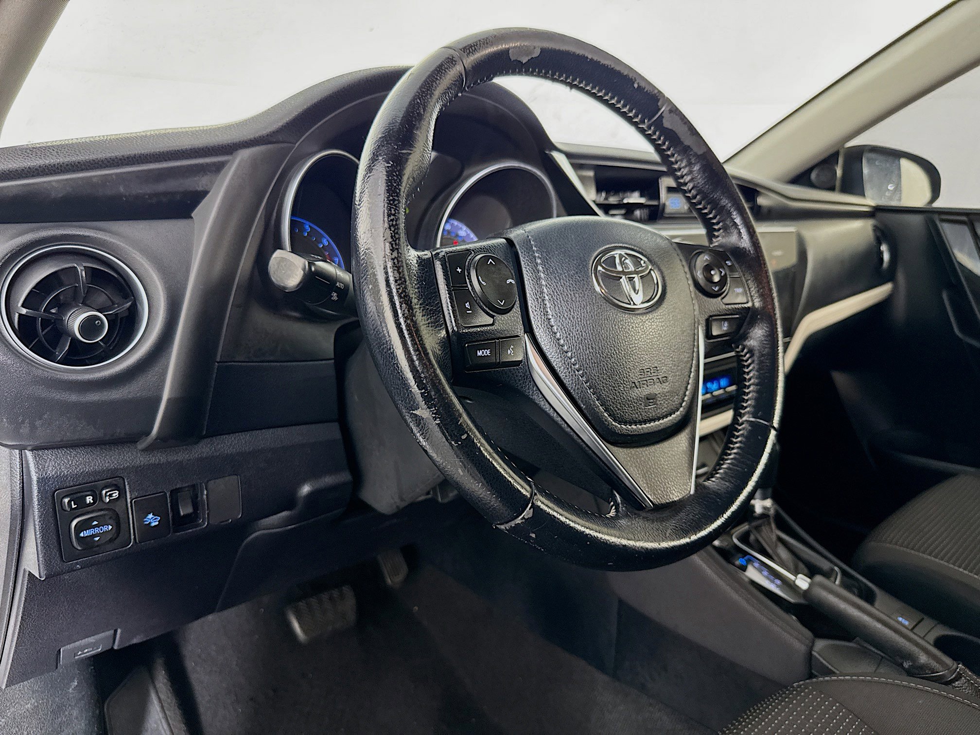 Used 2017 Toyota Corolla iM image 21