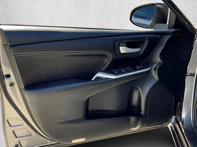 Used 2017 Toyota Camry XLE FWD image 14