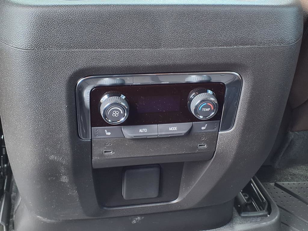 New 2025 Chevrolet Tahoe High Country image 15