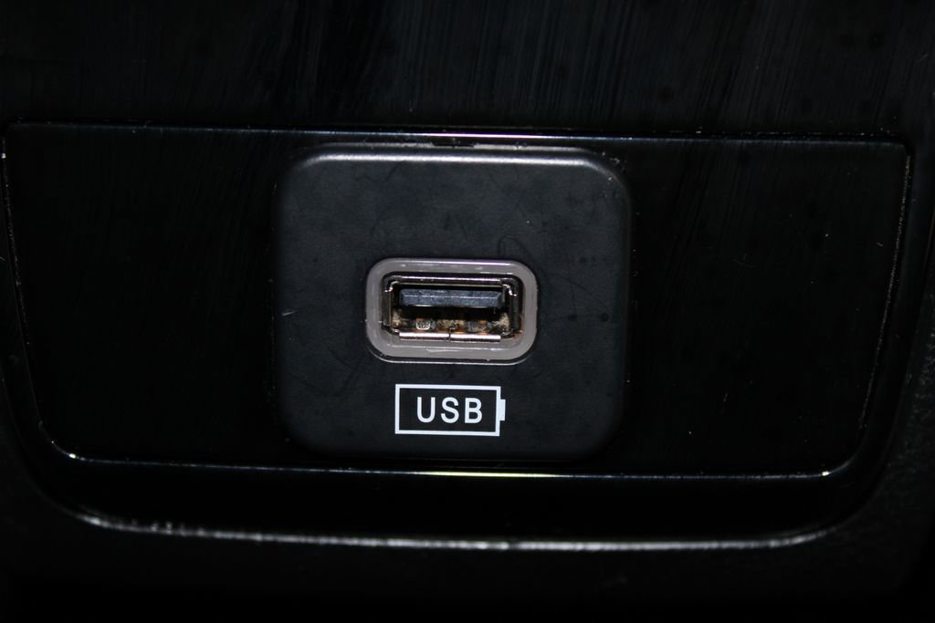 Used 2024 Jeep Compass Limited image 32