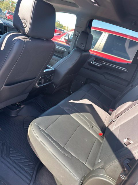 Used 2023 Chevrolet Silverado 1500 LTZ w/ LTZ Premium Package AWD/4WD image 32