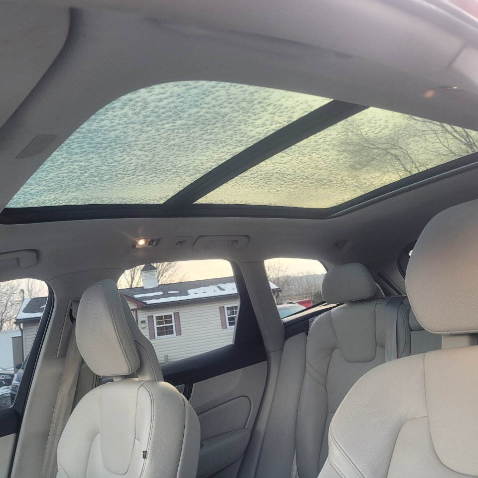 Used 2018 Volvo XC60 T5 Inscription image 14