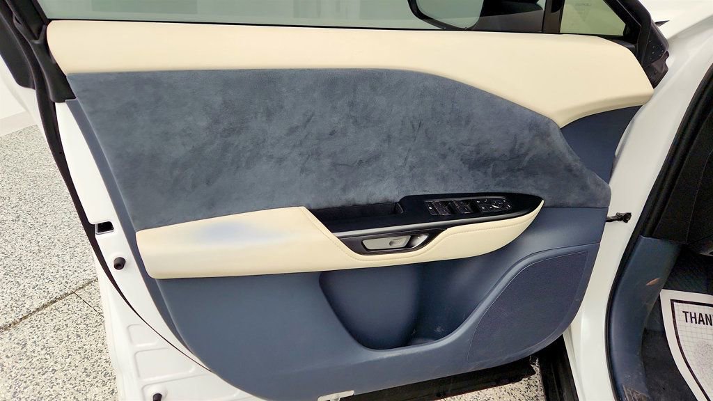 Used 2023 Lexus RZ 450e Premium w/ Accessory Package (2T) image 11