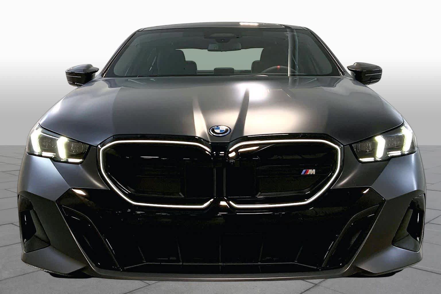 New 2027 BMW i5 M60 w/ Executive Package AWD/4WD image 3