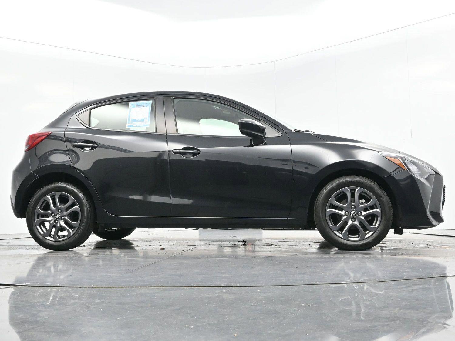 Used 2020 Toyota Yaris LE image 47