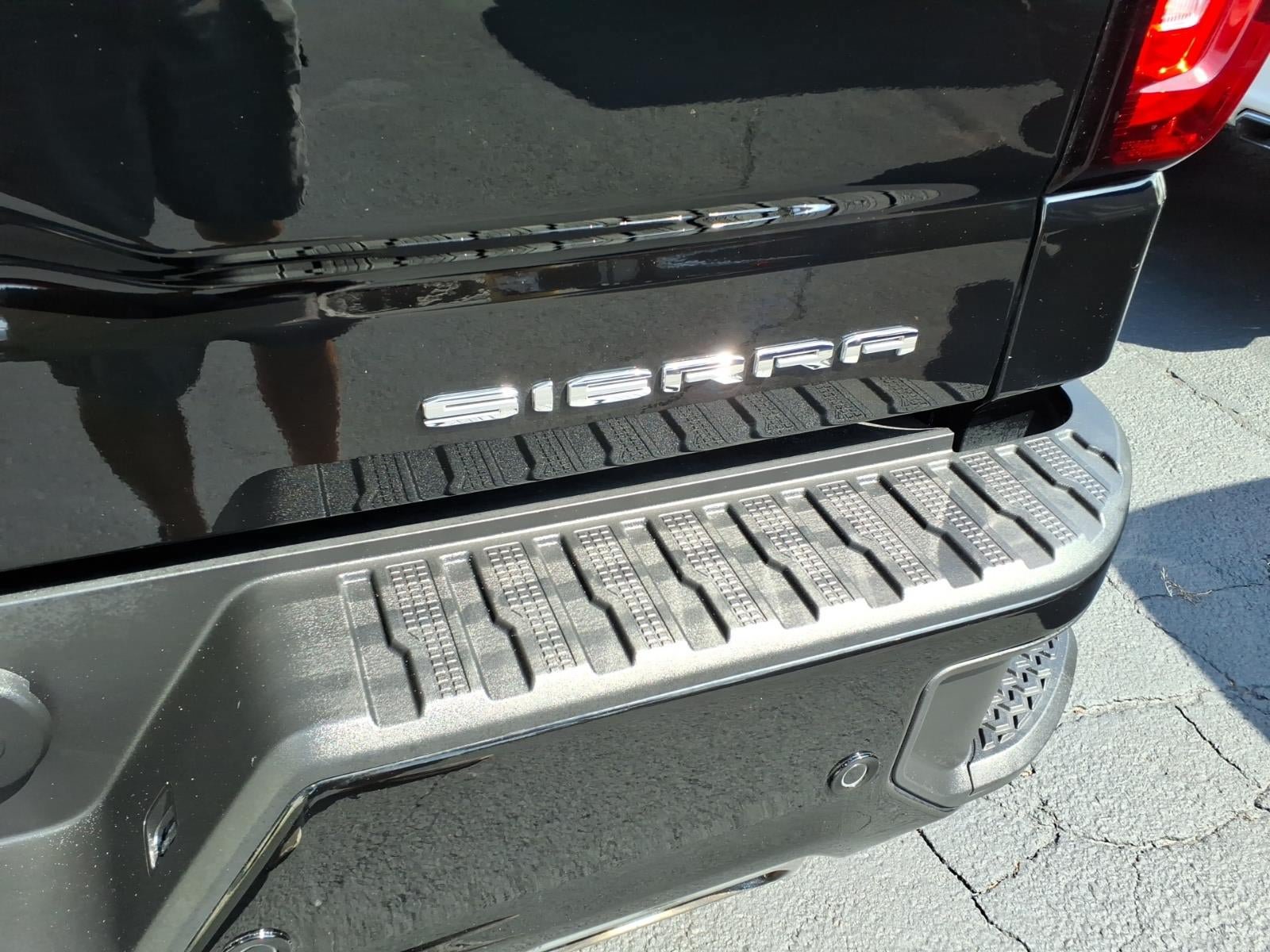 Used 2024 GMC Sierra 1500 Denali AWD/4WD image 11
