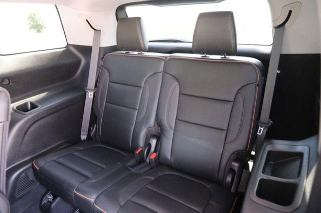 Used 2023 GMC Acadia AT4 w/ Technology Package image 13