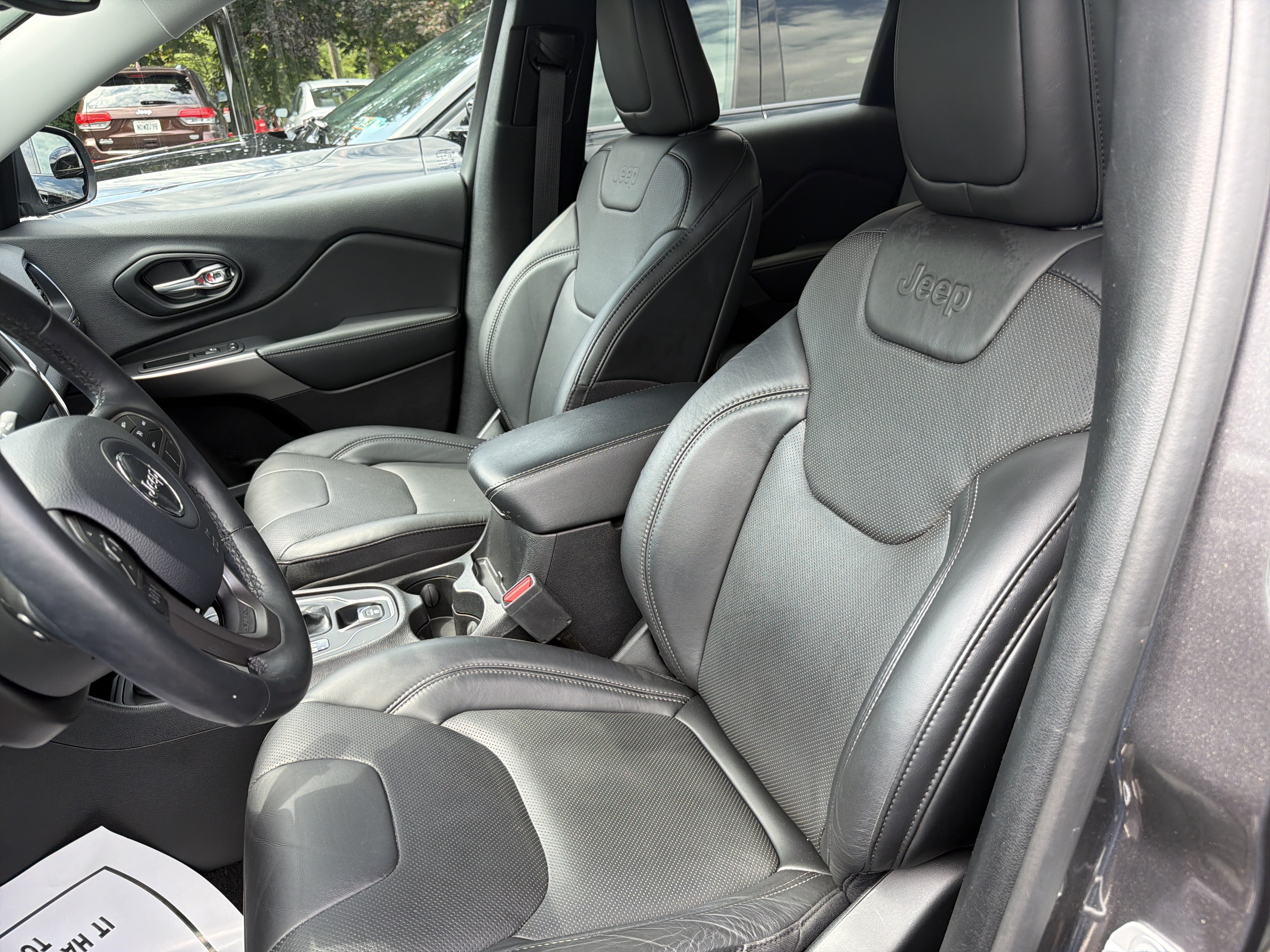 Certified 2020 Jeep Cherokee Latitude Lux w/ Quick Order Package 26H Lux AWD/4WD image 14