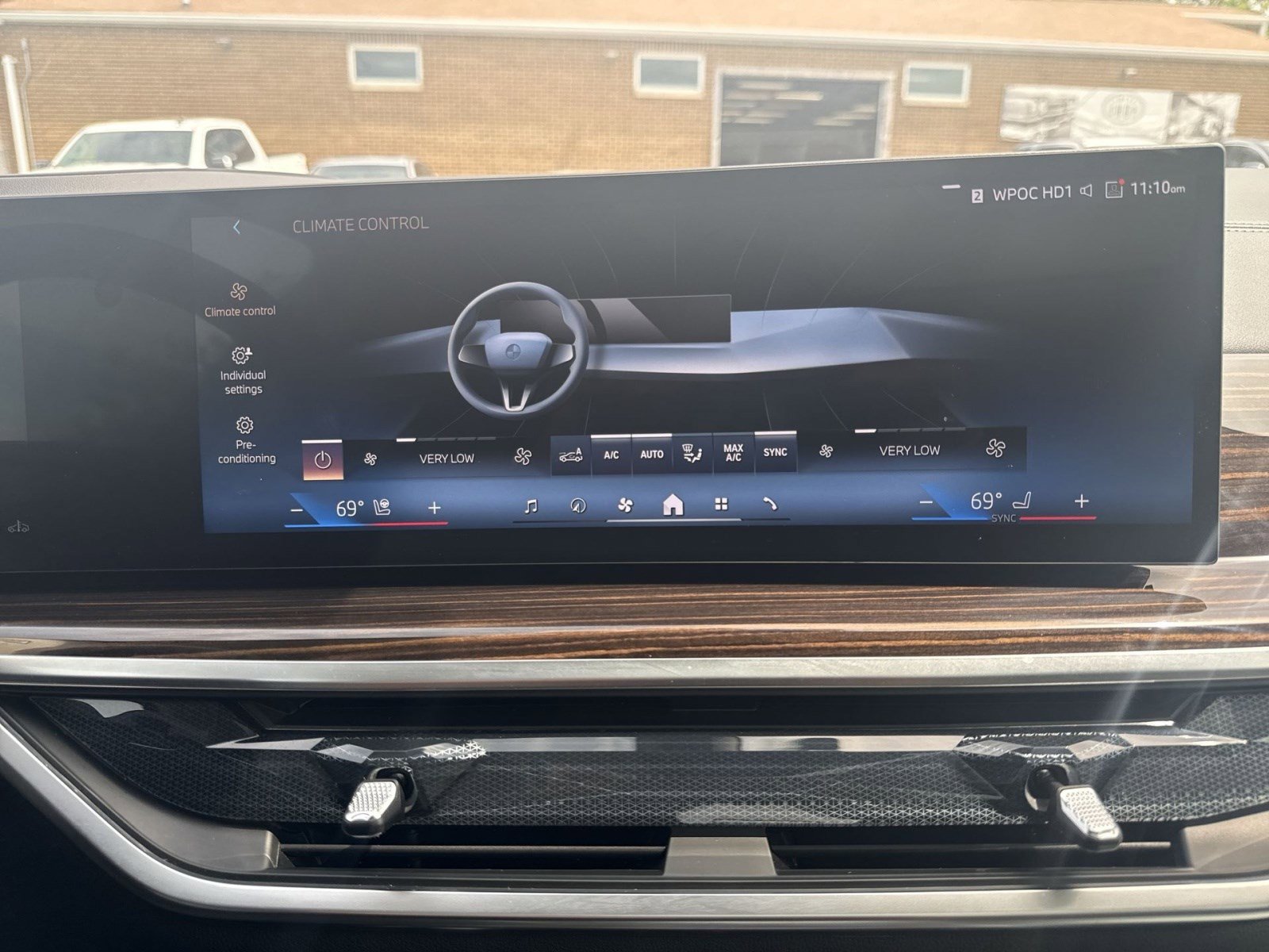 Used 2026 BMW X7 xDrive40i AWD/4WD image 19