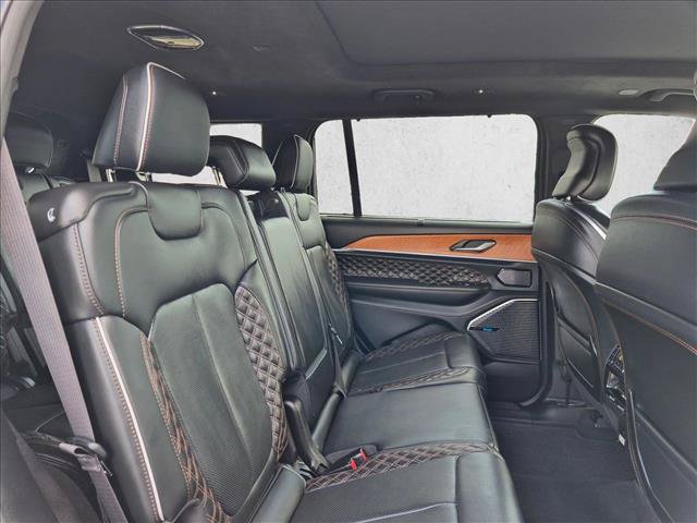 Used 2023 Jeep Grand Cherokee L Summit AWD/4WD image 21