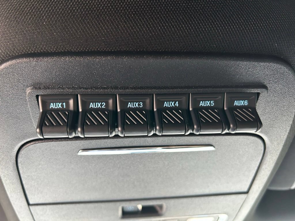 Used 2025 Ford F150 Raptor AWD/4WD image 30