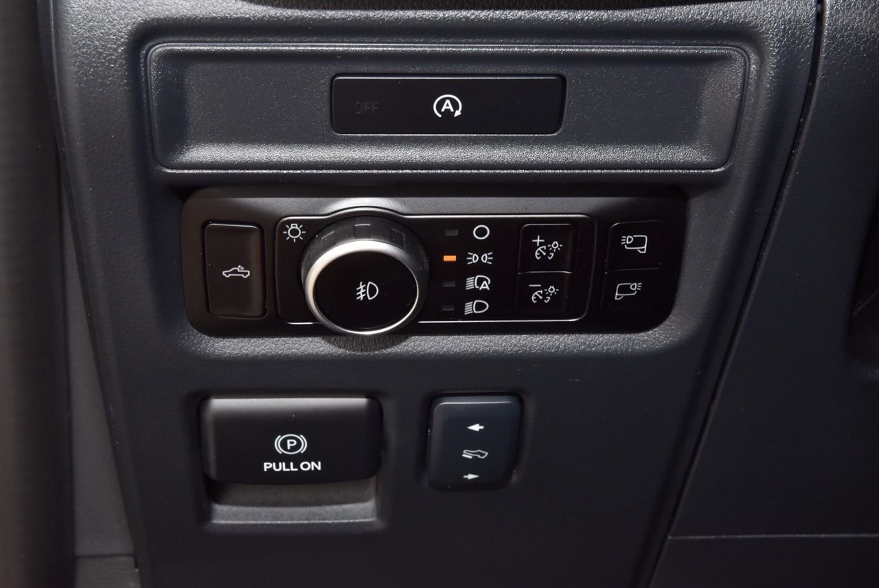 Certified 2025 Ford F150 Lariat w/ Equipment Group 501A Mid image 33